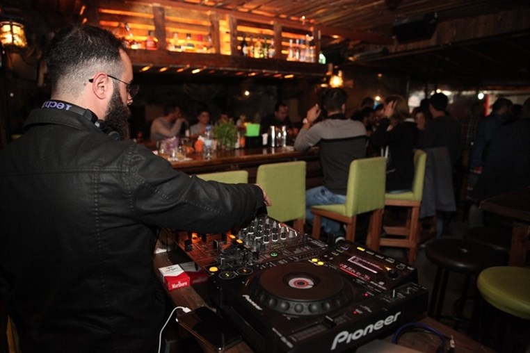 Fertil Pub on Saturday Night